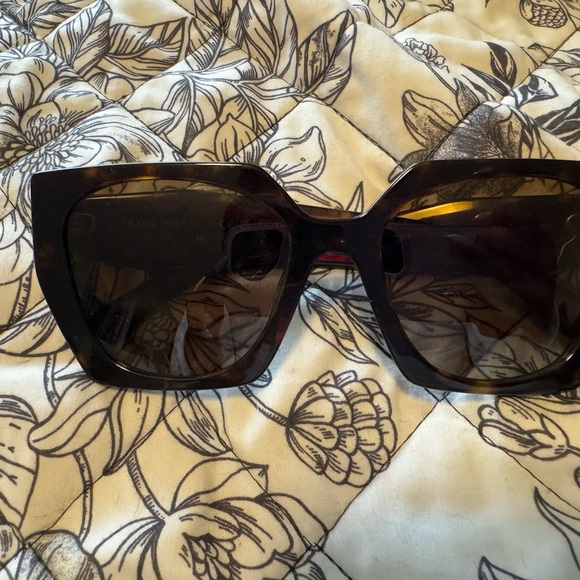 Red Prada glasses. Yes they are real. - Picture 5 of 6